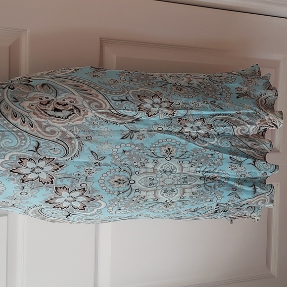 Ann Taylor blue and white floral halter dress - Picture 6 of 9